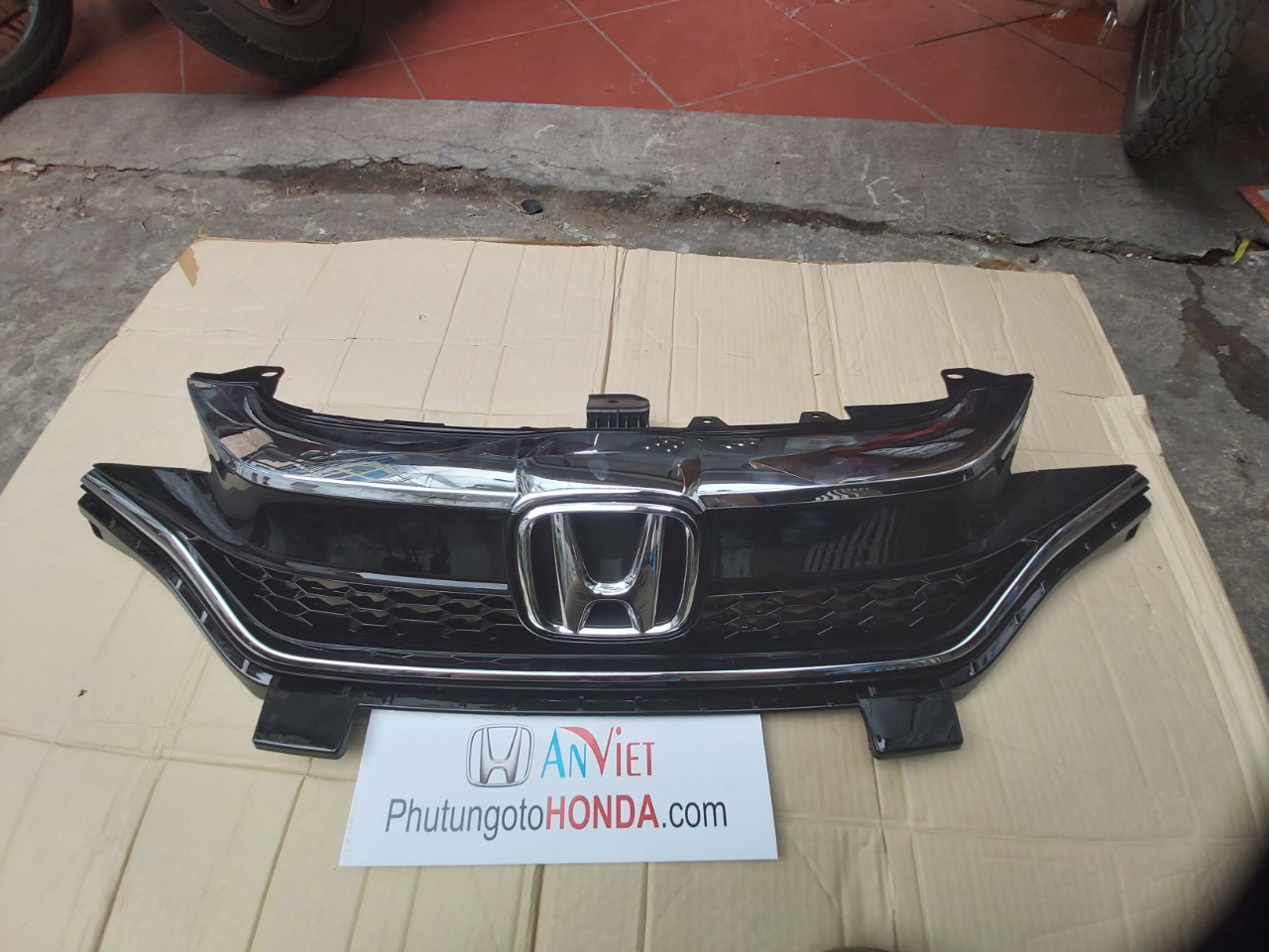 Mặt ca lăng xe Honda Jazz